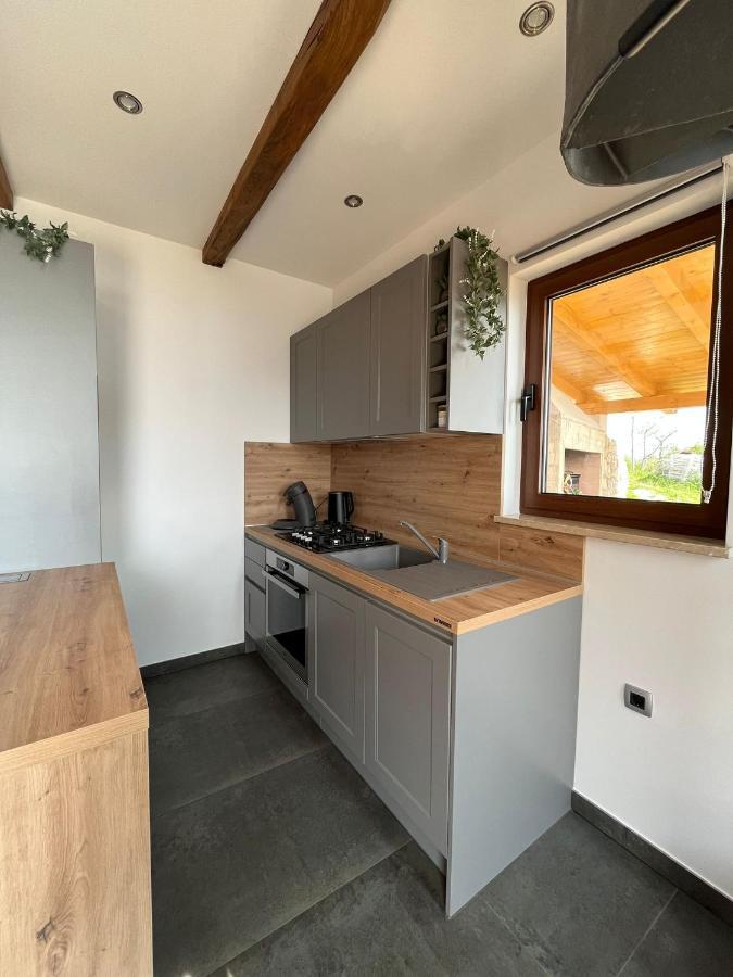 Apartman Sara S Pogledom Na More Lovran Bagian luar foto